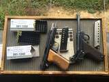 GER: Aktuelle Munition (Pistolenpatrone 41 (9mm Pist Pat 41) und Pistolenpatrone 03 (7.65mm Pist Pat 03), eine SIG P210-1 (SIG P210), Kantonspolizei Kanton Thurgau und eine Pistole 06/29 auf dem Schiessstand.